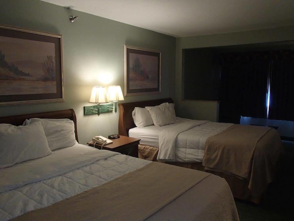 Days Inn & Suites By Wyndham Corpus Christi Central Extérieur photo